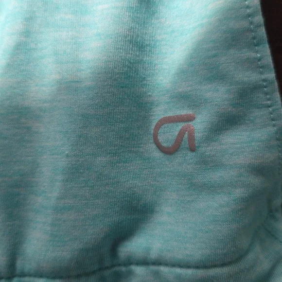 Gap Fit Breath Long Sleeve Athletic Top - Picture 2 of 4